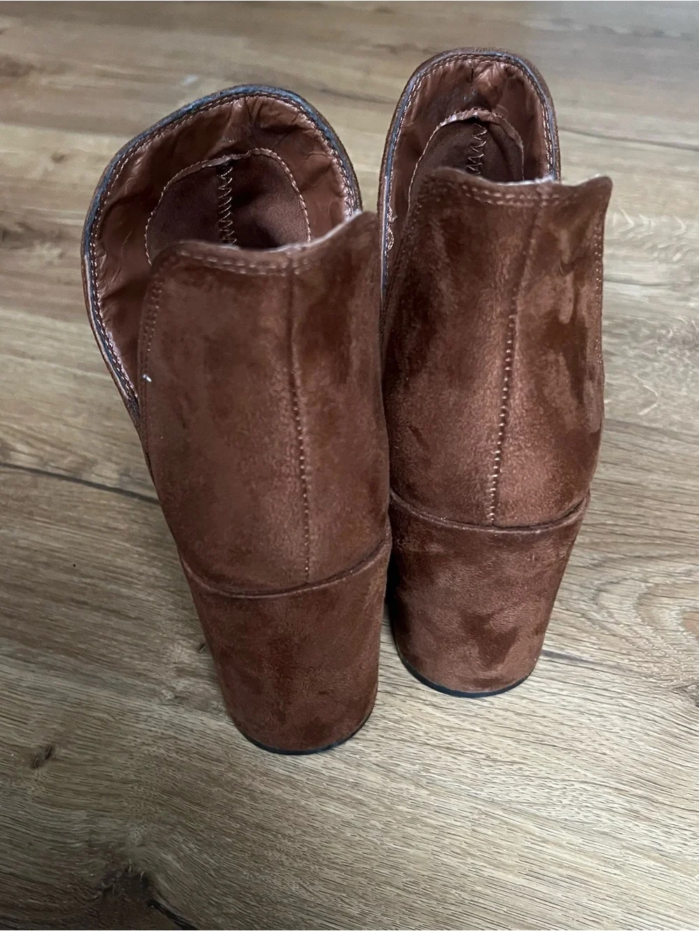 BAMBOO Brown Suede Pointed Toe Ankle Booties – Women’s Size 8